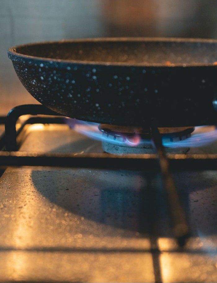 This is the sound of a stove being turned on<audio controls src='/audio/Stove on copy.mp3'></audio>